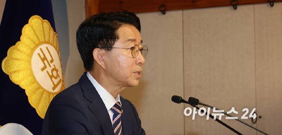 조정식 국회의장이 28일 오전 국회 사랑재에서 하반기 국회의장 취임 이후 처음으로 열린 기자간담회에서 모두발언을 하고 있다. [사진=국회사진기자단 ]