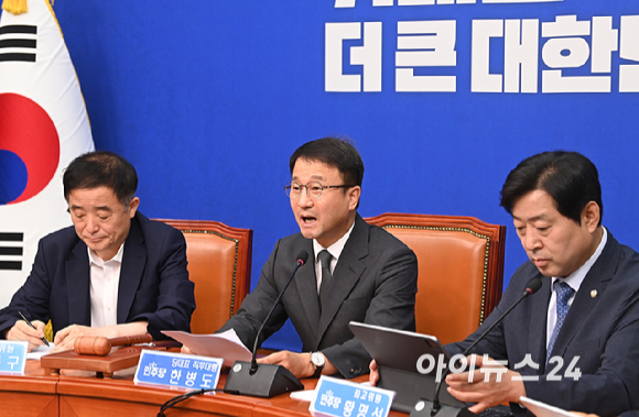 한병도 더불어민주당 대표 직무대행 겸 원내대표가 29일 서울 여의도 국회에서 열린 최고위원회의에서 발언하고 있다. [사진=곽영래 기자]