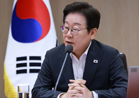 이재명 대통령이 29일 서울 용산 대통령실 청사에서 열린 국무회의에서 중대재해 근절대책 토론을 하고 있다. 2025.7.29 [사진=연합뉴스]