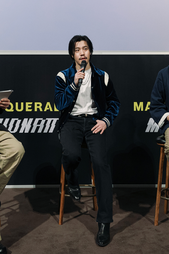 가수 미드낫이 15일 서울 용산구 CGV 용산에서 가수 미드낫(MIDNATT) 디지털 싱글 'MASQUERADE' 발매 기념 기자간담회에서 포즈를 취하고 있다. [사진=하이브]
