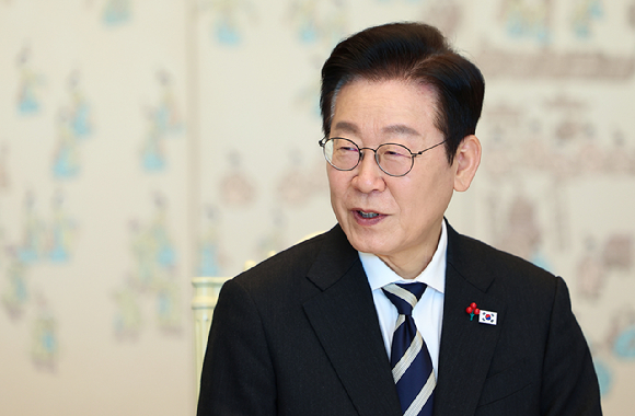 이재명 대통령이 3일 용산 대통령실에서 열린 5부 요인 초청 오찬 간담회에서 발언하고 있다. 2025.12.3 [사진=연합뉴스]