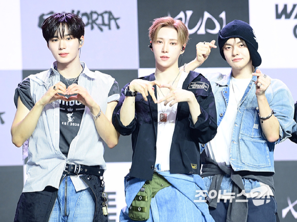 그룹 알파드라이브원 상원-씬롱-상현-건우가 12일 오후 서울 용산구 블루스퀘어 SOL트래블홀에서 열린 알파드라이브원(ALPHA DRIVE ONE) 첫 번째 데뷔 미니 1집 'EUPHORIA'(유포리아) 발매 기념 쇼케이스에 참석하고 있다. [사진=정소희 기자]