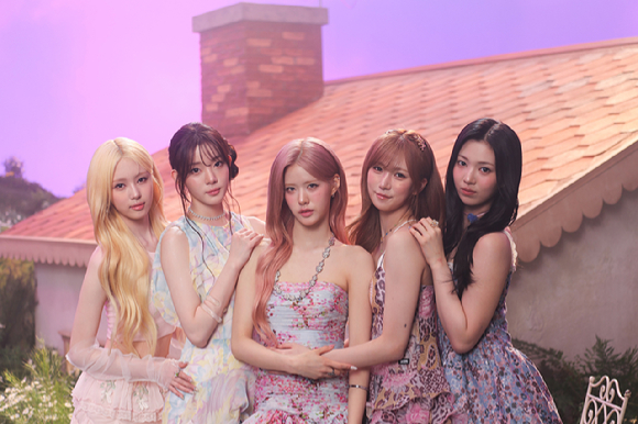 이프아이(카시아 라희 원화연 태린 미유) 단체 이미지 [사진=하이헷엔터테인먼트]