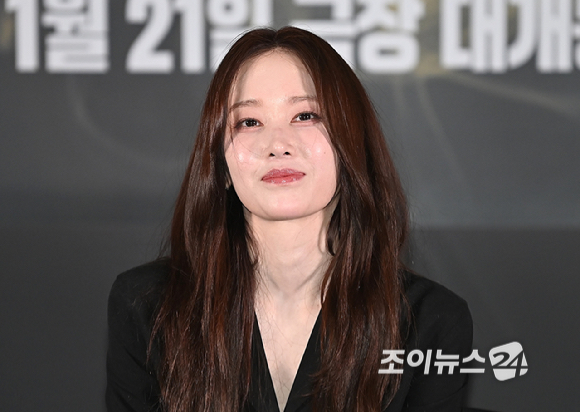 배우 전종서가 8일 오후 서울 송파구 신천동&nbsp;롯데시네마 월드타워점에서 열린 영화 '프로젝트 Y' 언론시사회에 참석하고 있다. [사진=곽영래 기자]