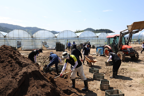 경콘진 경기북부 폭우 피해지역 복구활동 현장사진 [사진=경기콘텐츠진흥원 ]