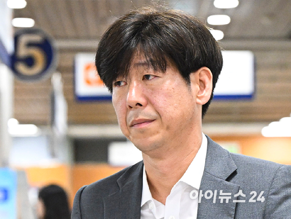 남욱 변호사가 15일 서울 서초구 서울고등법원에서 열린 대장동 개발 의혹 관련 공판에 출석하고 있다. [사진=사진공동취재단]