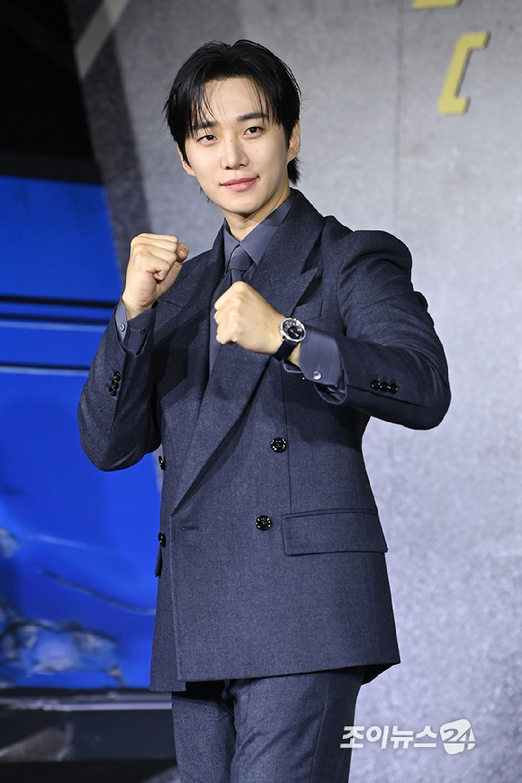 배우 이준호가 22일 오전 서울 강남구 삼성동 웨스틴 서울 파르나스에서 열린 넷플릭스 시리즈 '캐셔로' 제작발표회에 참석해 포즈를 취하고 있다. [사진=문수지 기자]