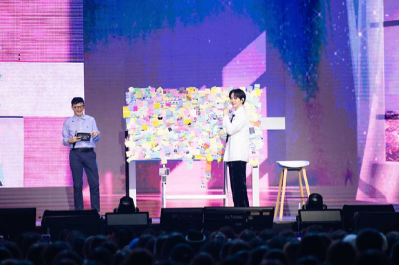 가수 겸 배우 이준호가 타이베이 공연에서 팬들을 만나고 있다. [사진=JYP엔터테인먼트]