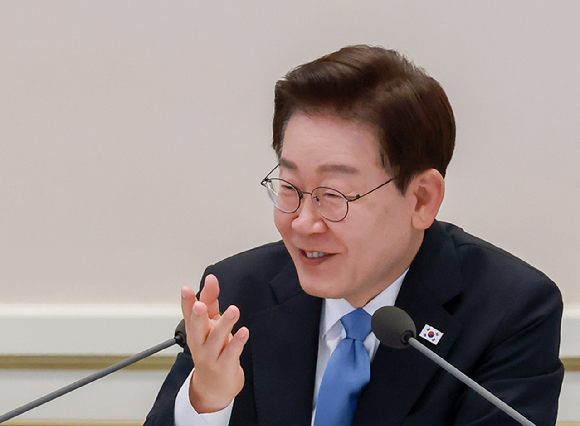 이재명 대통령이 22일 청와대에서 열린 지역&middot;필수&middot;공공의료 간담회에서 발언하고 있다. 2026.7.22 [사진=연합뉴스]