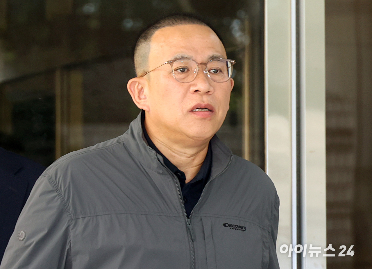 명태균 여론조사비 대납 의혹으로 재판에 넘겨진 오세훈 서울시장이 23일 오후 서울 서초구 서울고등법원에서 열린 정치자금법 위반 혐의 항소심 선고기일에서 무죄 판결을 받고 관련 입장을 밝히고 있다. [사진=곽영래 기자]