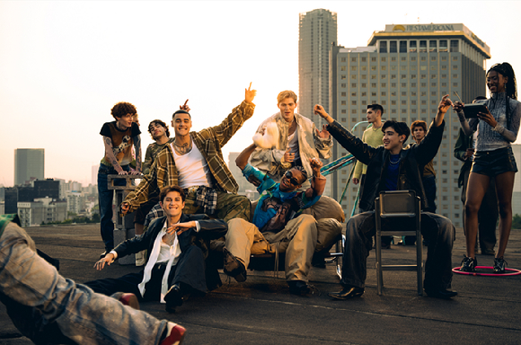 산토스 브라보스(SANTOS BRAVOS) [사진=하이브 라틴 아메리카 ]