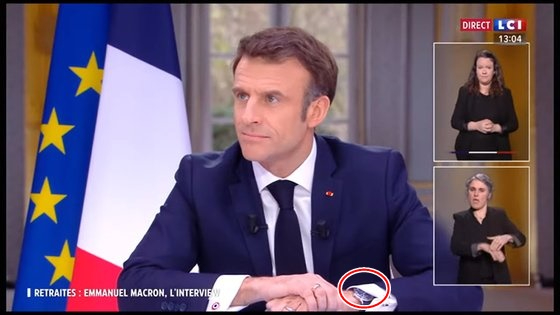 에마뉘엘 마크롱 프랑스 대통령이 생방송 인터뷰 중 찬 시계가 1억원이 넘는다는 일부 주장이 제기됐으나 실제로는 300만원대 시계였다. [사진=LCI 유튜브]