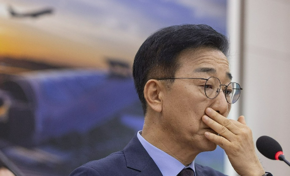 김윤덕 국토교통부 장관 후보자가 29일 국회 국토교통위원회에서 열린 인사청문회에서 의원 질의를 받고 있다. [사진=연합뉴스 ]