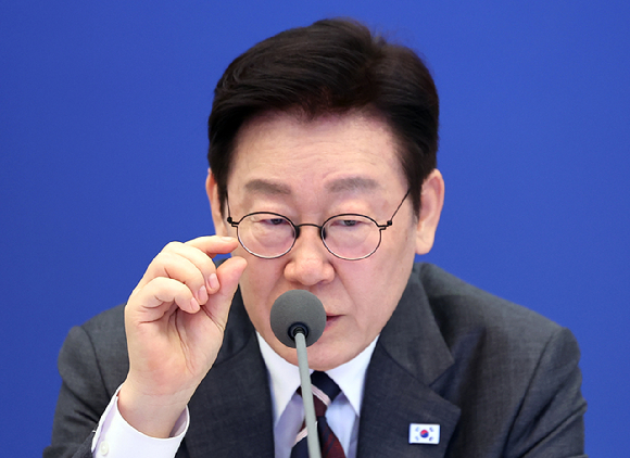 이재명 대통령이 3일 청와대에서 열린 국무회의에서 '다주택' 관련 발언을 하고 있다. 2026.2.3 [사진=연합뉴스]