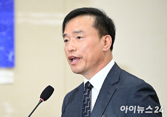 김종철 방송미디어통신위원회 위원장 후보자가 16일 서울 여의도 국회에서 열린 인사청문회에서 모두발언을 하고 있다. [사진=곽영래 기자]