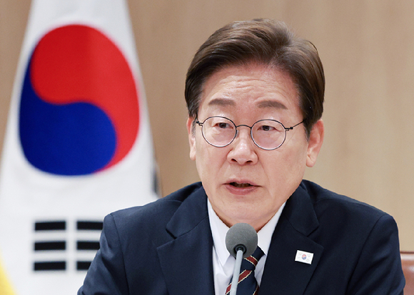이재명 대통령이 9일 서울 용산 대통령실 청사에서 열린 비상경제점검 2차 태스크포스(TF)회의에서 발언하고 있다. 2025.6.9 [대통령실통신사진기자단] [사진=연합뉴스]
