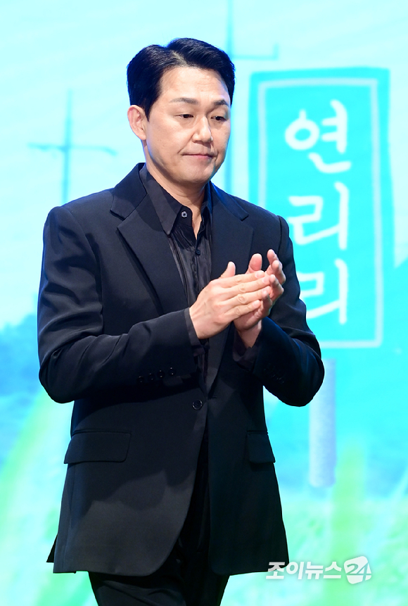 배우 박성웅이 25일 서울 구로구 디큐브시티 더세인트에서 진행된 KBS 2TV 미니시리즈 '심우면 연리리' 제작발표회에 참석하고 있다. [사진=정소희 기자]