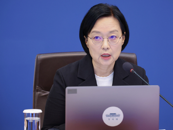 한성숙 총리가 21일 청와대에서 이재명 대통령 주재로 열린 국무회의에서 발언하고 있다. 2026.7.21 [사진=연합뉴스]