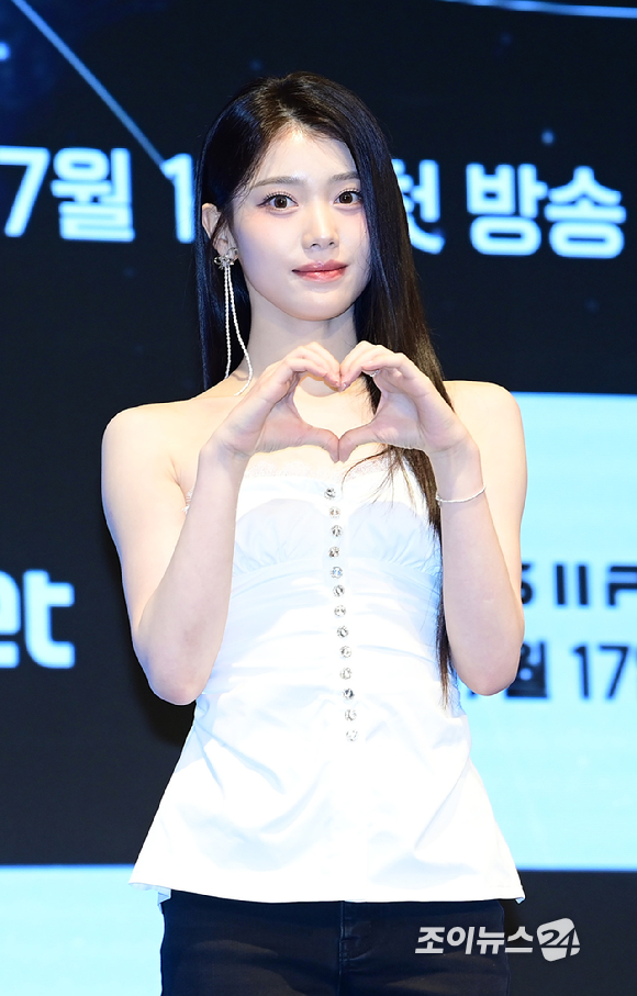 케플러(Kep1er) 샤오팅이 16일 오전 서울 구로구 더 세인트에서 열린 Mnet 새 예능프로그램 '보이즈2 플래닛' 제작발표회에 C마스터로 참석하고 있다. [사진=정소희 기자]