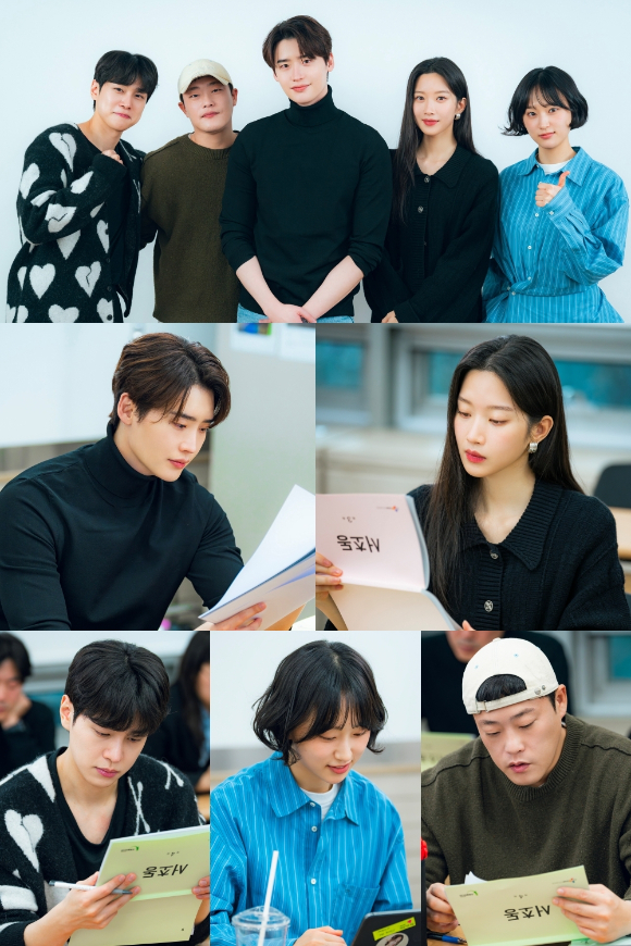 '서초동' 이종석, 문가영이 변호사로 변신했다. [사진=tvN]