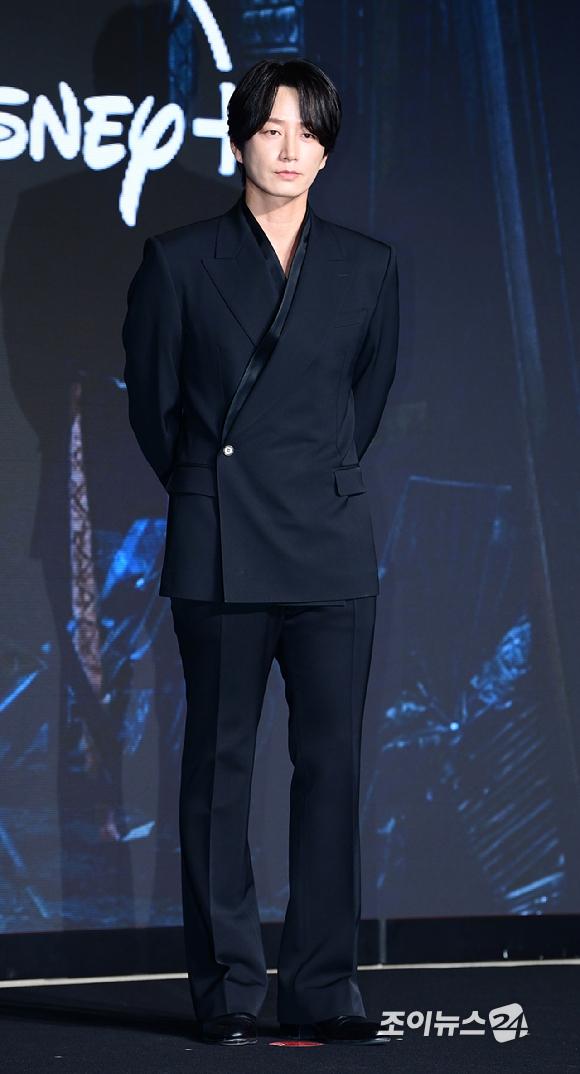 배우 이현욱이 27일 서울 영등포구 여의도동 콘래드 서울 호텔에서 열린 디즈니+ 오리지널 시리즈 '골드랜드' 제작발표회에 참석하고 있다. [사진=정소희 기자]