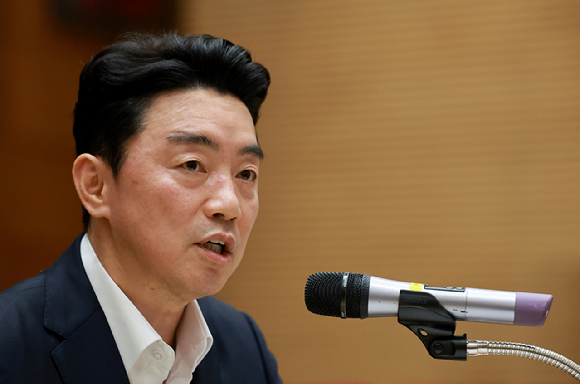 강훈식 대통령비서실장이 지난달 19일 서울 용산 대통령실 청사에서 열린 기자간담회에서 발언하고 있다. 2025.8.19 [사진=연합뉴스]