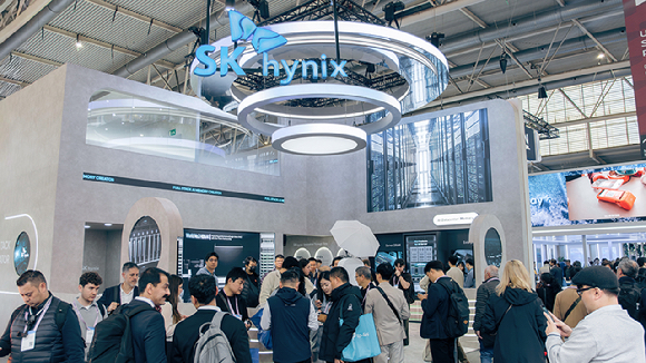SK하이닉스, MWC서 HBM4 공개…AI 메모리 전 라인업 전시