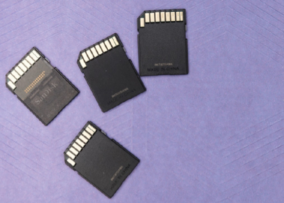  음란물 제작&middot;배포 범죄와 관련해 용의자가 버린 SSD카드 등 정보저장매체를 입수해 증거로 사용해도 위법하지 않다는 대법원 판단이 나왔다. 본문과 무관한 사진. [사진=픽사베이]