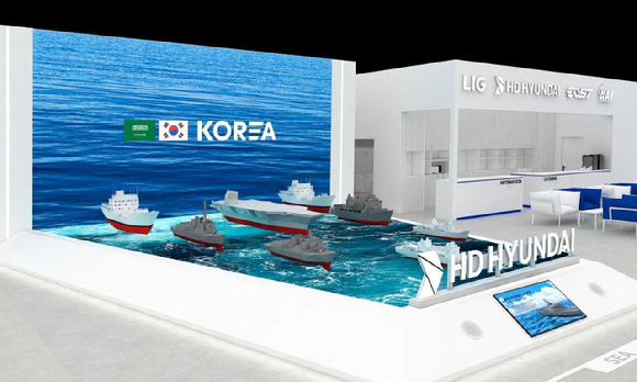 오는 12일까지 사우디아라비아 리야드에서 열리는 국제방산전시회 'WDS 2026'에 참석한 관람객의 모습. [사진=WDS 홈페이지 캡처]