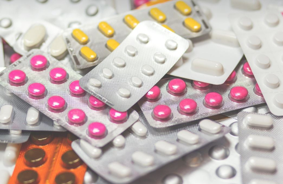 한국건강증진개발원은 31일 사회관계망서비스(SNS)를 중심으로 자신의 경험담인 것처럼 꾸며 특정 제품을 홍보하는 건강 정보형 광고 확산에 대해 주의를 당부했다. 본 기사와 무관한 이미지. [사진=픽셀스]