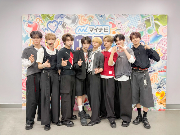 알파드라이브원 단체 이미지 [사진=웨이크원]