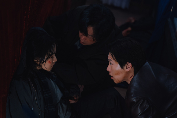 '골드랜드'에 출연한 배우 박보영이 인터뷰에 앞서 사진촬영을 하고 있다. [사진=BH엔터테인먼트]