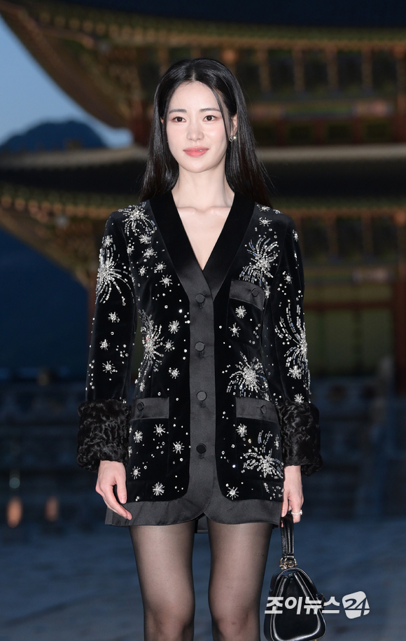 배우 임지연이 16일 오후 서울 경복궁에서 진행된 구찌(Gucci) 2024 크루즈 패션쇼에 참석하고 있다. [사진=정소희 기자]
