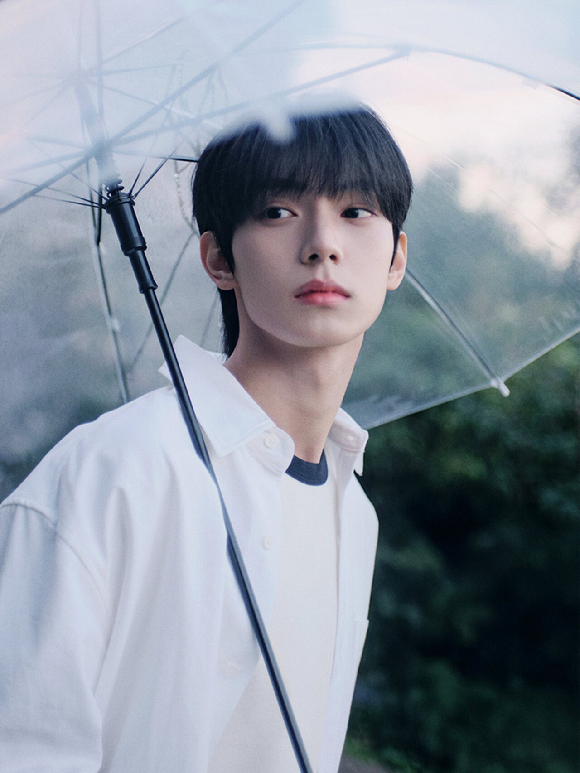 최립우 싱글 앨범 'SWEET DREAM'(스위트 드림) 두 번째 콘셉트 포토 [사진=FNC엔터테인먼트]