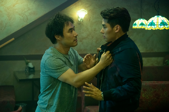 배우 정가람, 배성우가 영화 '끝장수사'에서 열연하고 있다. [사진=㈜에이스메이커무비웍스]