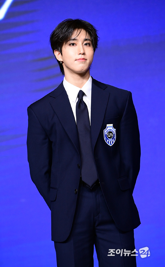 그룹 스트레이키즈 한이&nbsp;22일 오전 서울 영등포구 여의도 콘래드호텔에서 열린&nbsp;스트레이키즈(Stray Kids) 정규 4집 '카르마' 발매 기념 기자간담회에서 포즈를 취하고 있다. [사진=정소희 기자]