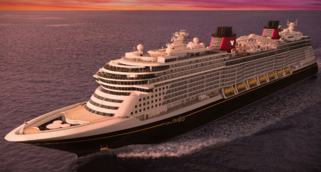 디즈니 크루즈를 타던 5세 여아가 바다에 추락하자 아버지가 뛰어들어 딸을 구한 사연이 알려지며 감동을 줬지만, 조사 결과 사고 원인이 어머니의 부주의로 밝혀졌다. 사진은 디즈니 크루즈. [사진=디즈니 크루즈 라인 홈페이지 ]