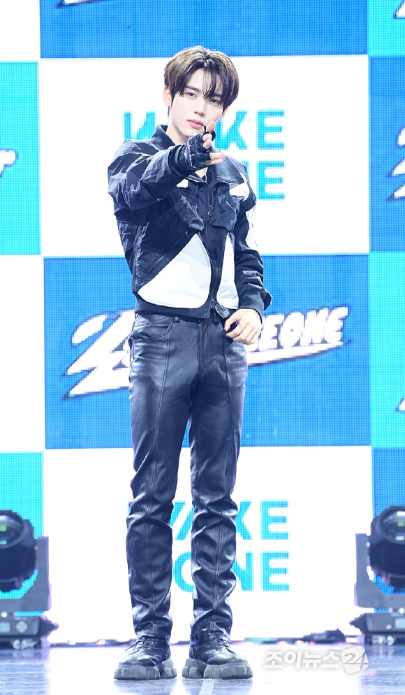 그룹 제로베이스원 한유진이 1일 오후 서울 용산구 한남 블루스퀘어에서 열린 제로베이스원(ZEROBASEONE) 정규 1집 '네버 세이 네버(NEVER SAY NEVER)' 쇼케이스에 참석하고 있다. [사진=정소희 기자]