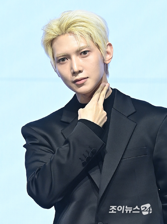 에이티즈 여상이 5일 오후 서울 여의도 페어몬트 엠버서더 서울에서 열린 미니 13집 '골든 아워 : 파트 4(GOLDEN HOUR : Part.4)' 발매 기념 기자간담회에서 포즈를 취하고 있다. [사진=곽영래 기자]