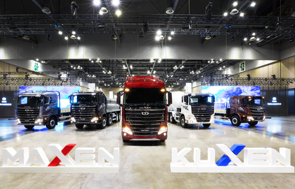 타타대우상용차가 대형트럭 '맥쎈(MAXEN)'과 중형트럭 '구쎈(KUXEN)'을 공식 출시했다. [사진=타타대우상용차]