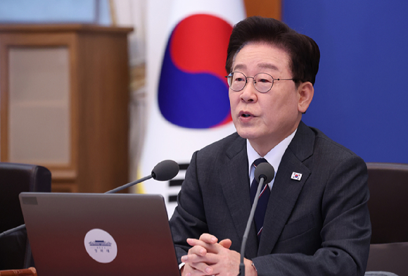 이재명 대통령이 6일 청와대에서 열린 국무회의에서 발언하고 있다. 2026.10.6 [사진=연합뉴스]