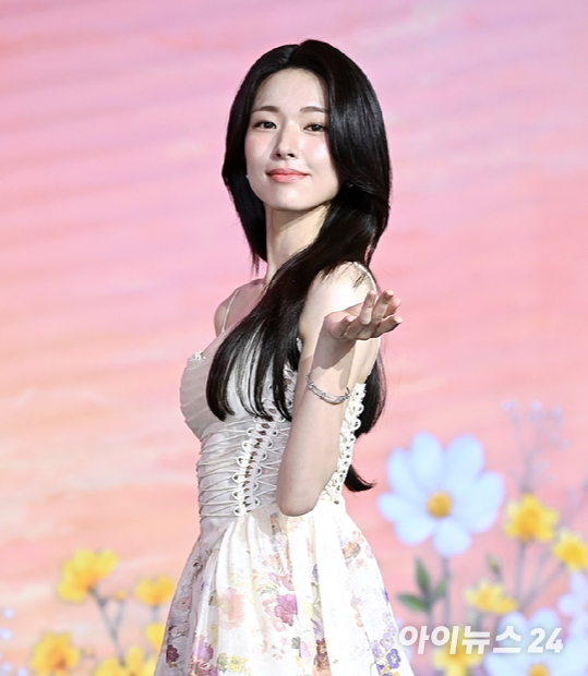 배우 하영이 지난달 5일 서울 마포 호텔 나루 서울에서 열린 넷플릭스 시리즈 '이런 엿같은 사랑' 제작발표회에서 포토타임을 갖고 있다. [사진=곽영래 기자]