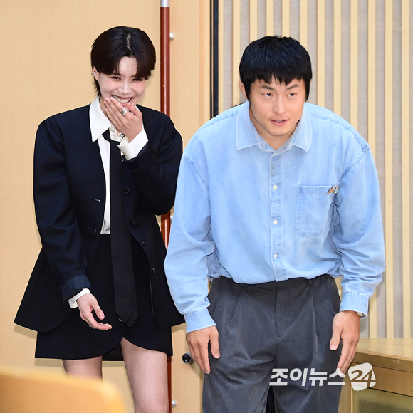 방송인 장도연과 기안84가 18일 오후 서울 목동 SBS사옥에서 열린 SBS 새 예능 '나의 AI파트너-기이안 연애' 제작발표회에 참석하고 있다. [사진=정소희 기자]