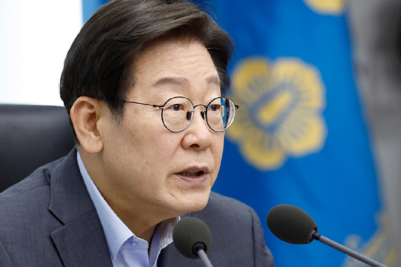 이재명 대통령이 10일 서울 용산 대통령실 청사에서 열린 3차 수석·보좌관 회의에서 발언하고 있다. 2025.7.10 [사진=연합뉴스]