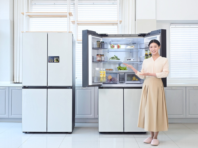 삼성전자가 생성형 인공지능(AI) 기반 식재료 관리 기능을 강화한 2026년형 '비스포크 AI 패밀리허브' 냉장고를 출시했다. [사진=삼성전자]