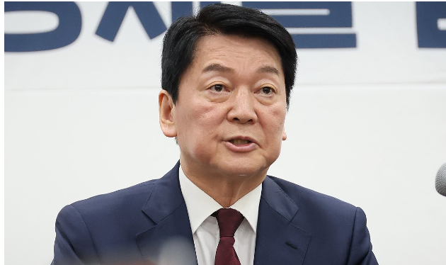 안철수 국민의힘 대선 경선 후보가 21일 국민의힘 대구시당에서 기자회견을 열고 있다. [사진=연합뉴스]
