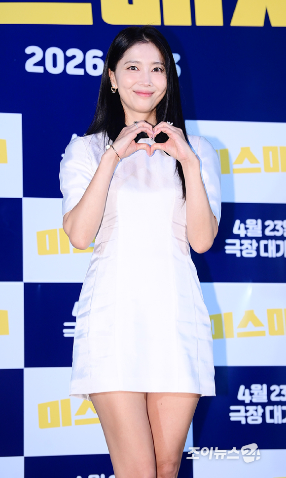 배우 오윤아가 9일 오후 서울 롯데시네마 건대입구점에서 열린 영화 '미스매치'(감독 손태웅) 언론시사회에 참석하고 있다. [사진=정소희 기자]