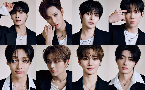 알파드라이브원 단체 프로필 사진 [사진=웨이크원]