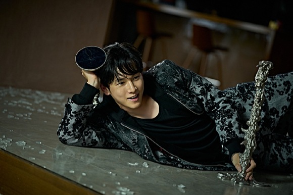 배우 임시완이 넷플릭스 영화 '사마귀'에서 열연하고 있다. [사진=넷플릭스]