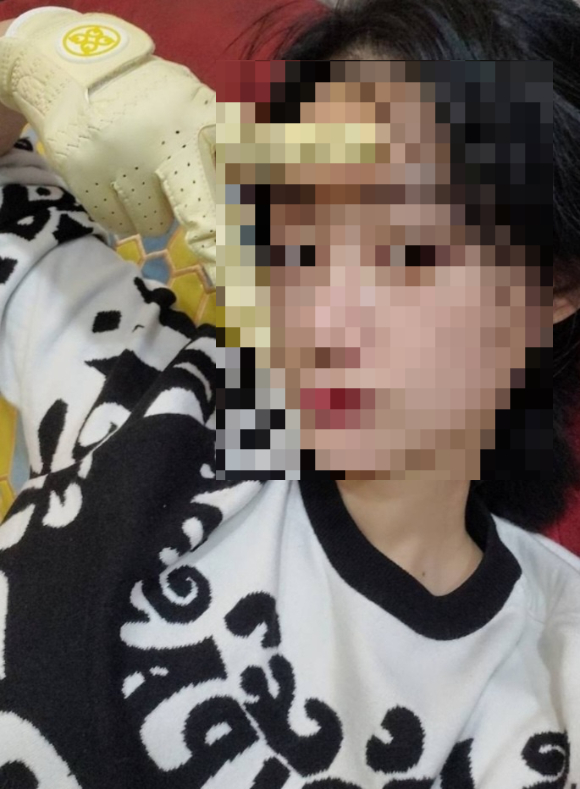 유튜브 채널 '카라큘라 범죄연구소'가 배우 고 이선균 협박 용의자라고 주당하며 공개한 박모씨. [사진=유튜브 채널 '카라큘라 범죄연구소']